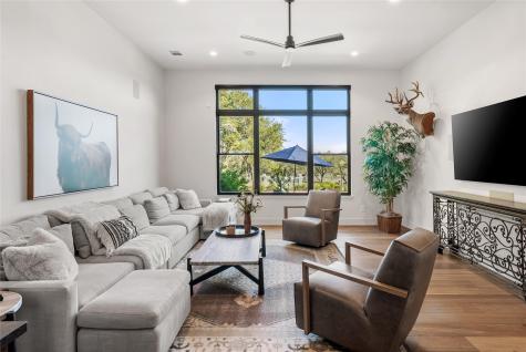 945 Rivercliff Drive Spicewood TX 78669