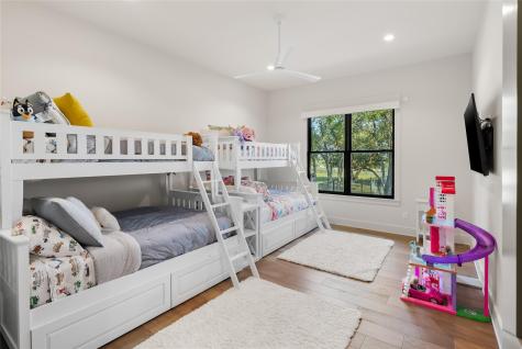 945 Rivercliff Drive Spicewood TX 78669