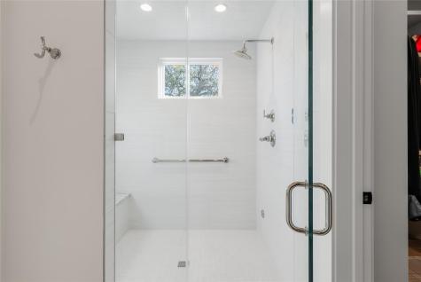 945 Rivercliff Drive Spicewood TX 78669