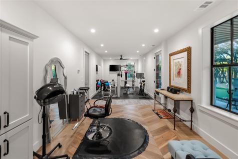 945 Rivercliff Drive Spicewood TX 78669