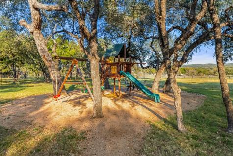 945 Rivercliff Drive Spicewood TX 78669
