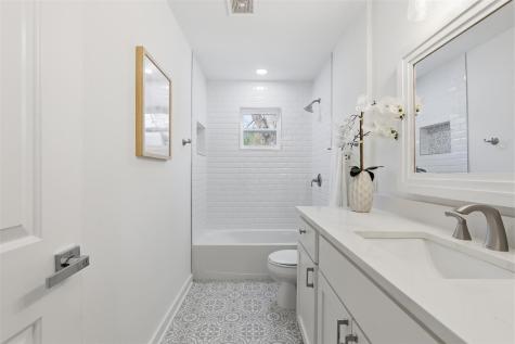 304 Loganberry Court Austin TX 78745
