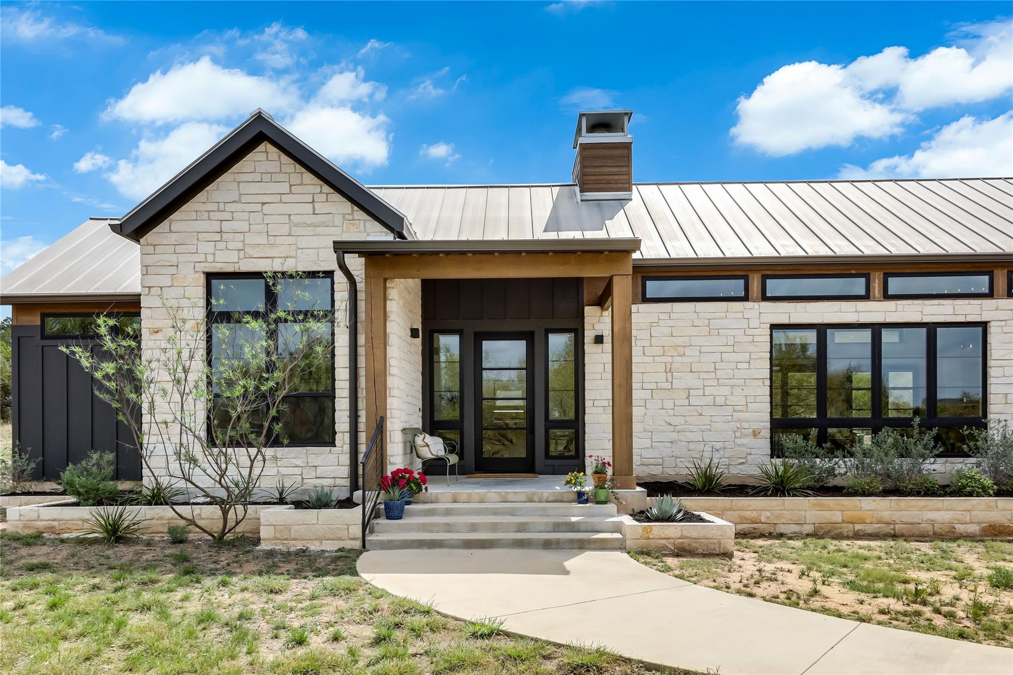 329 Calvary Cove Dripping Springs TX 78620