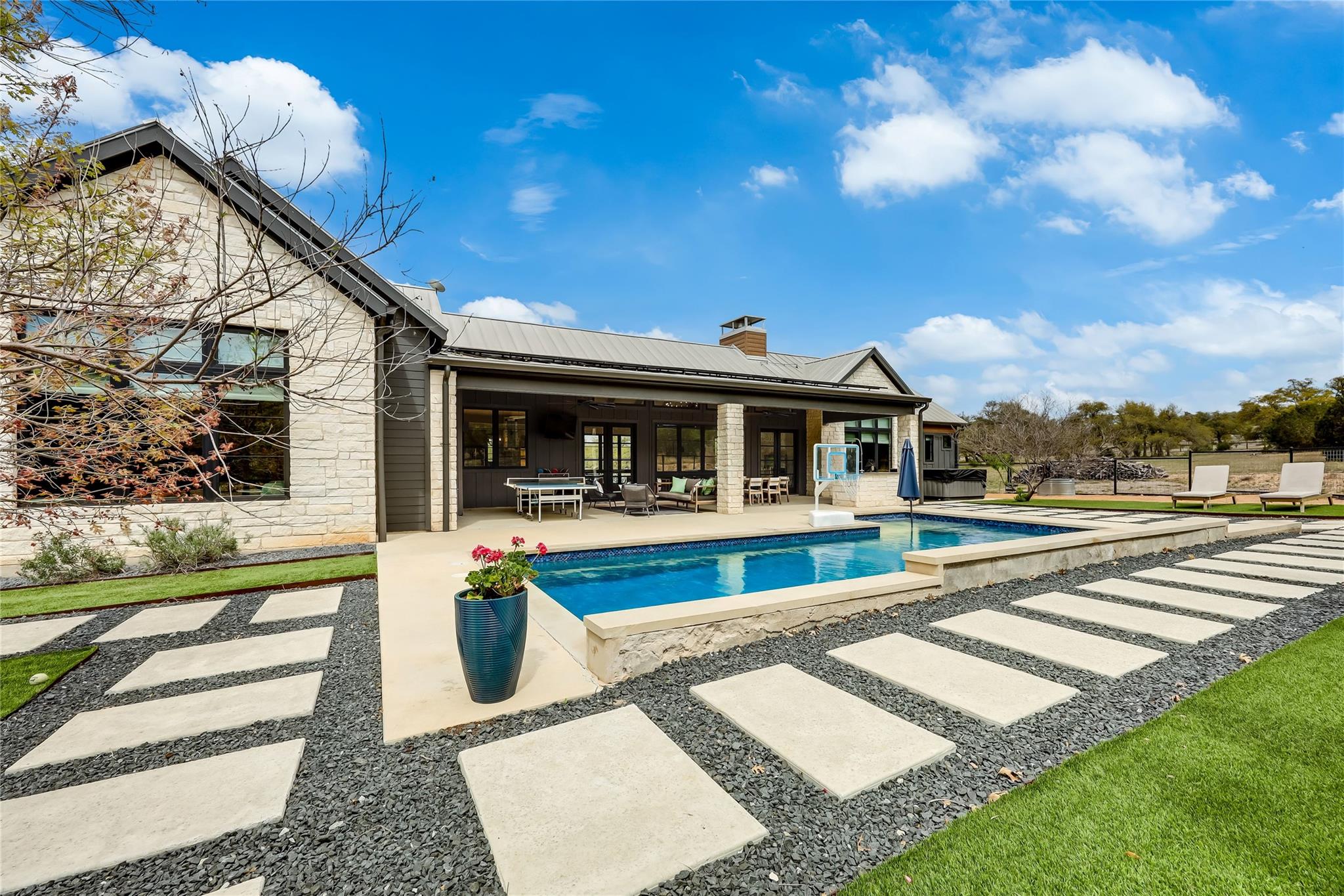 329 Calvary Cove Dripping Springs TX 78620