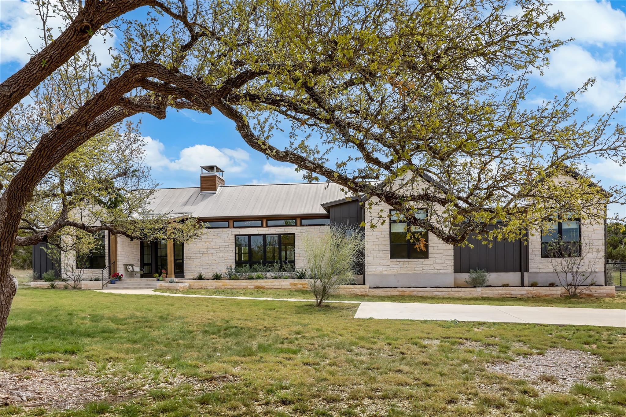 329 Calvary Cove Dripping Springs TX 78620