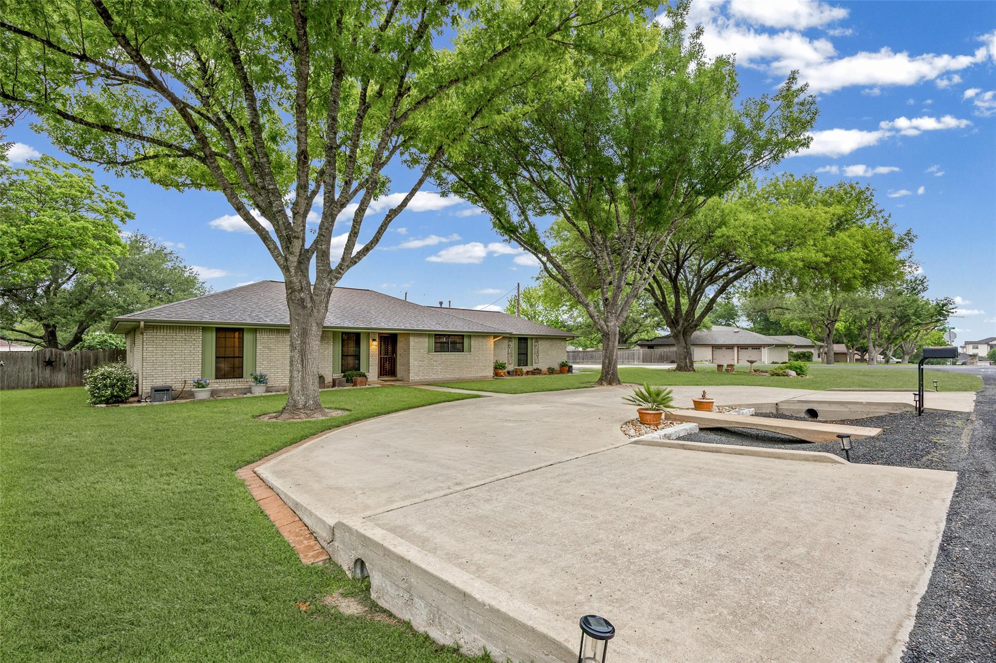 1608 Samoa Court Pflugerville TX 78660