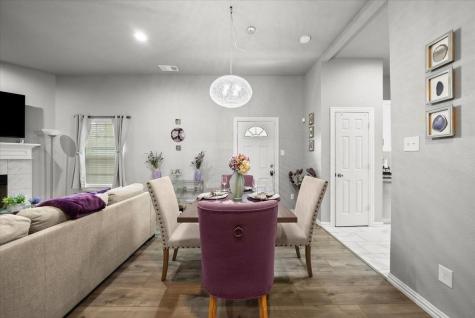 5312 Black Hawk Street Dallas TX 75212