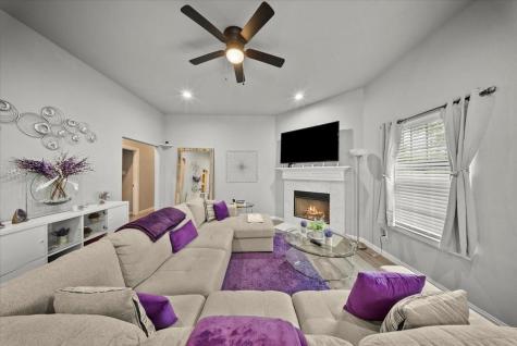 5312 Black Hawk Street Dallas TX 75212