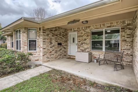 331 W Nolte Street Seguin TX 78155
