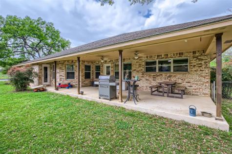 331 W Nolte Street Seguin TX 78155
