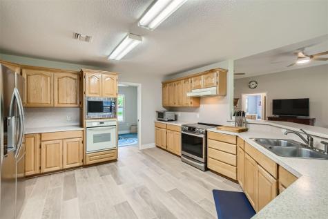 331 W Nolte Street Seguin TX 78155