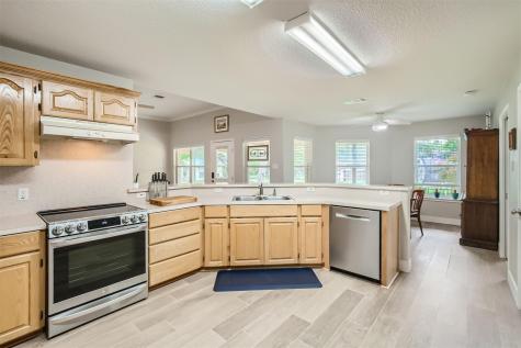 331 W Nolte Street Seguin TX 78155