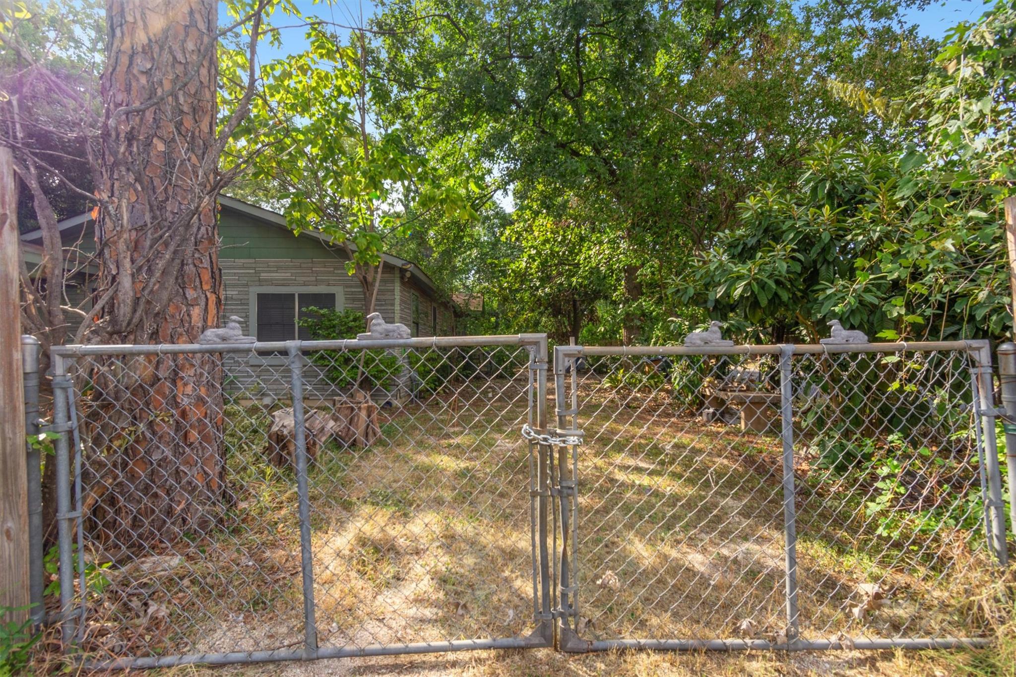 1008 Linden Street Austin TX 78702