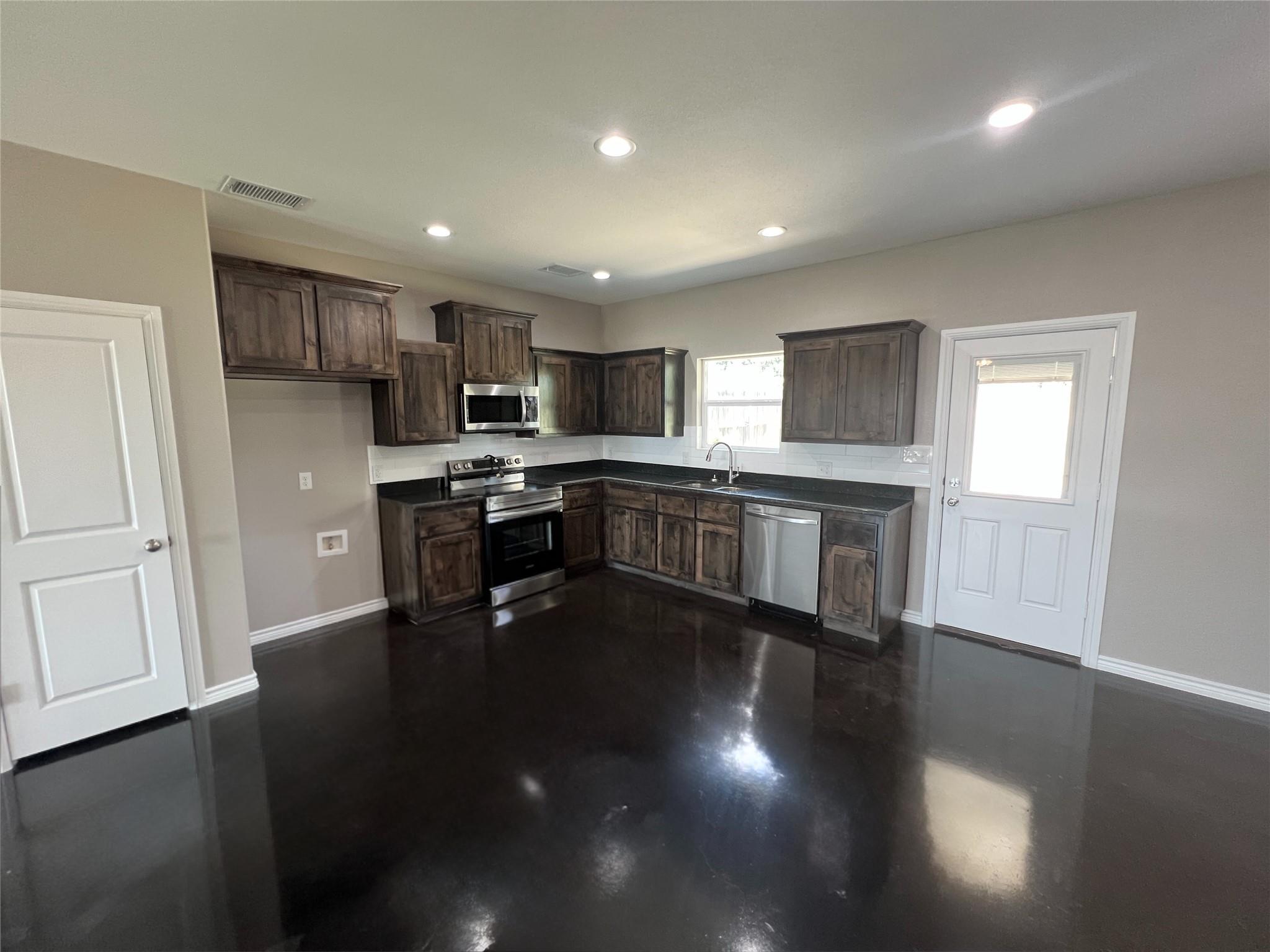 1218 Stone Valley Drive Lampasas TX 76550