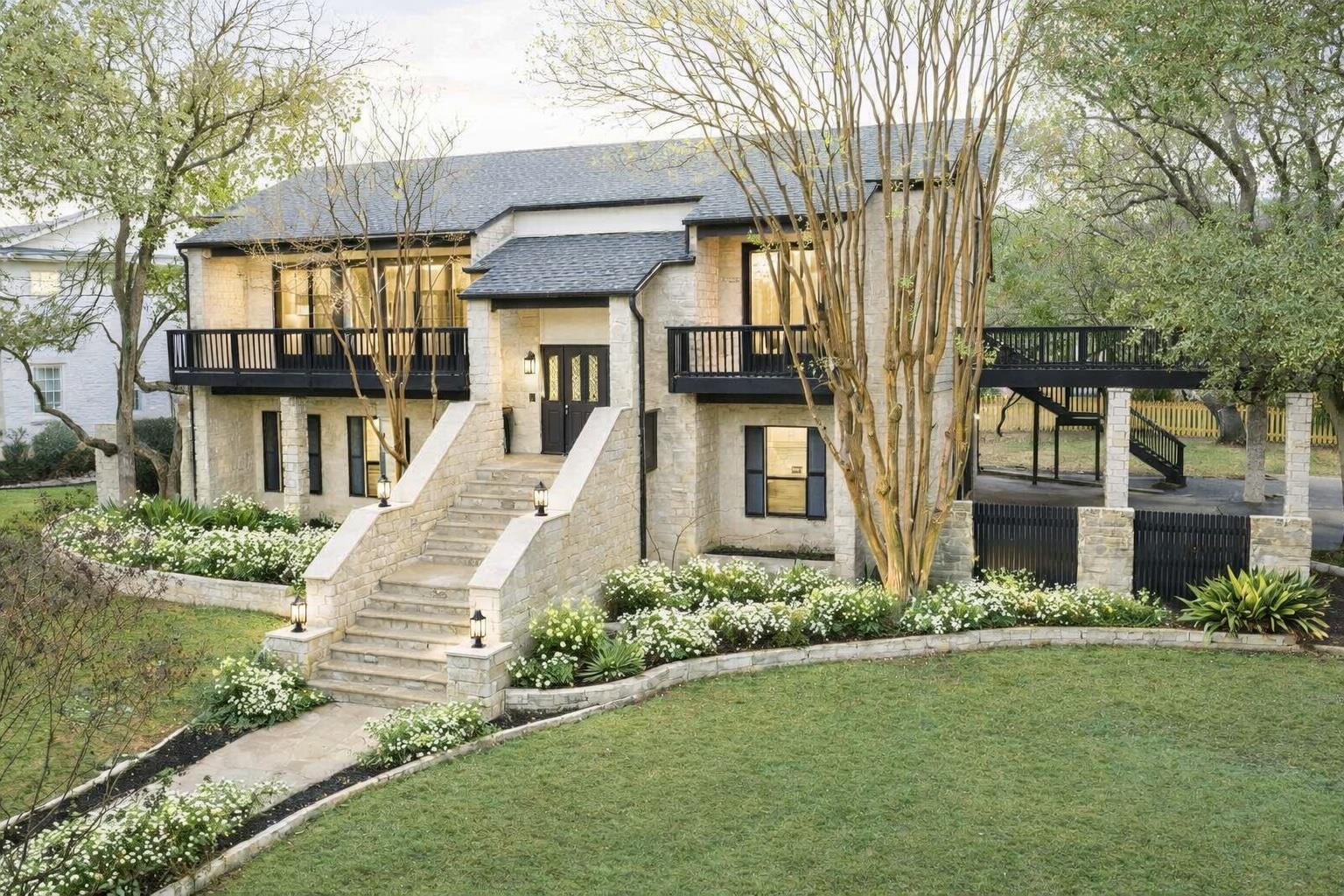 102 Laura Lane Austin TX 78746