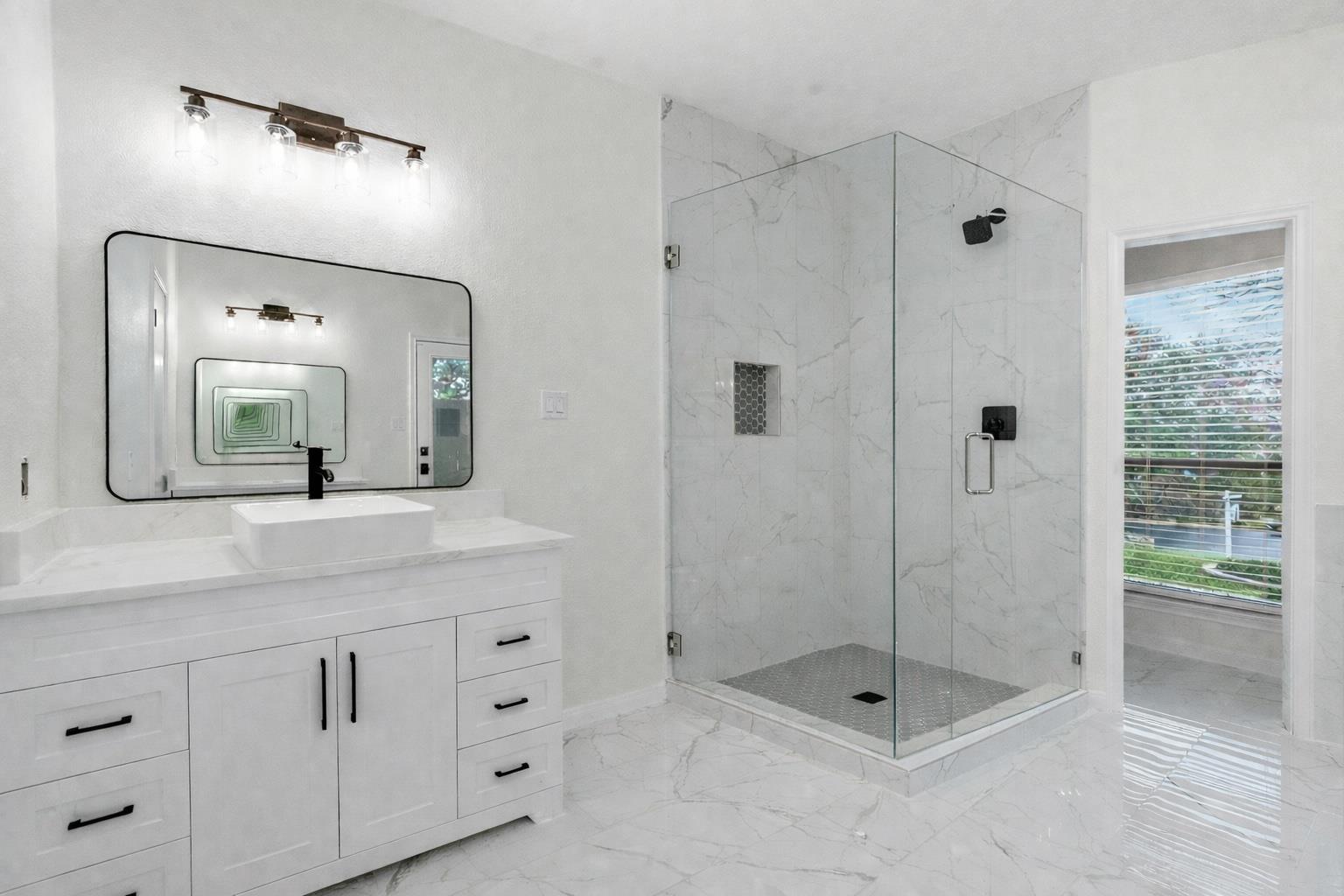 102 Laura Lane Austin TX 78746