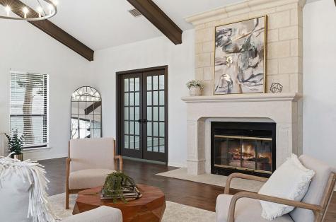102 Laura Lane Austin TX 78746