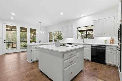 102 Laura Lane Austin TX 78746