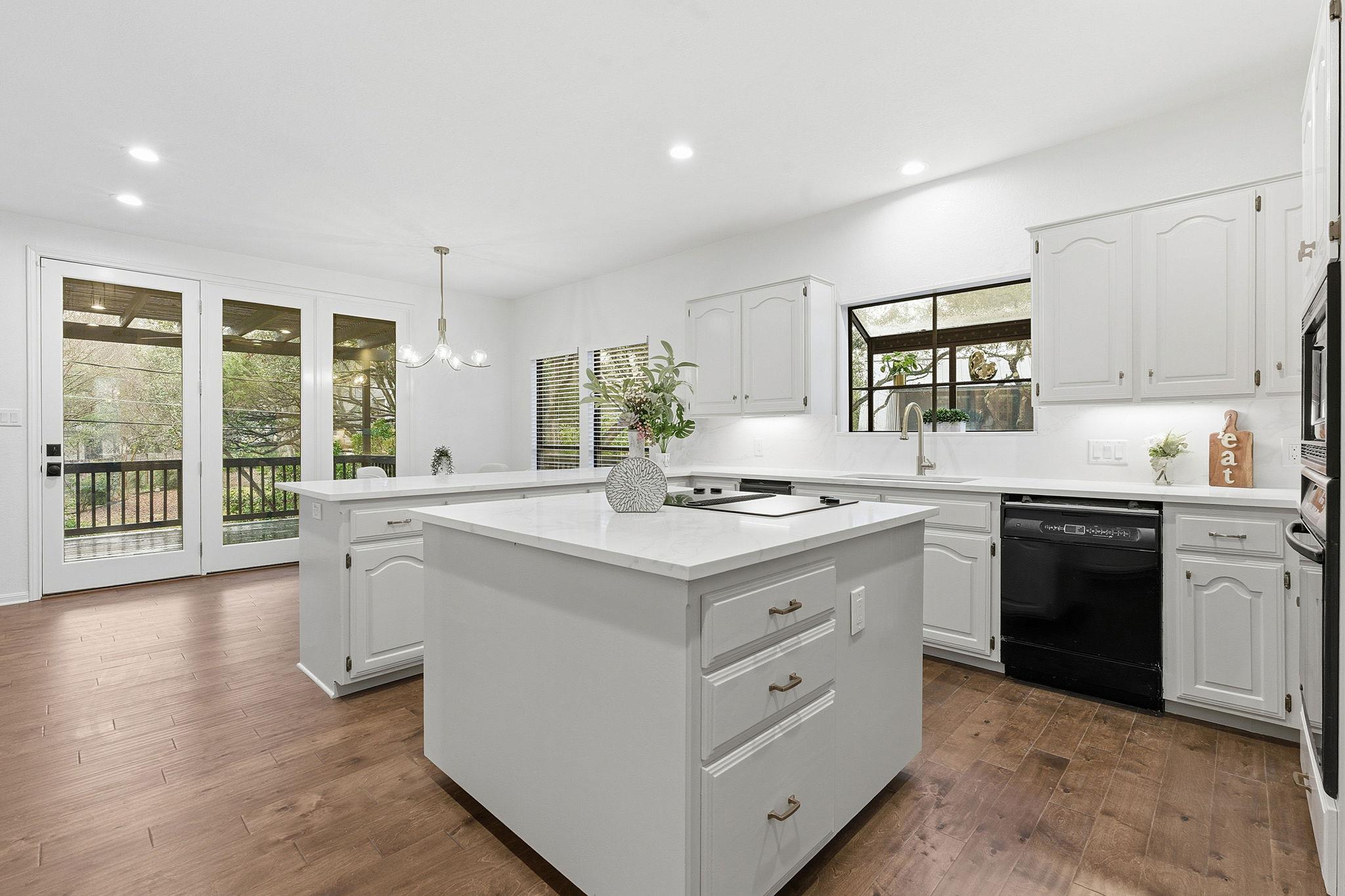 102 Laura Lane Austin TX 78746