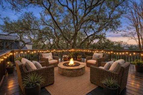 102 Laura Lane Austin TX 78746