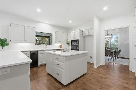 102 Laura Lane Austin TX 78746