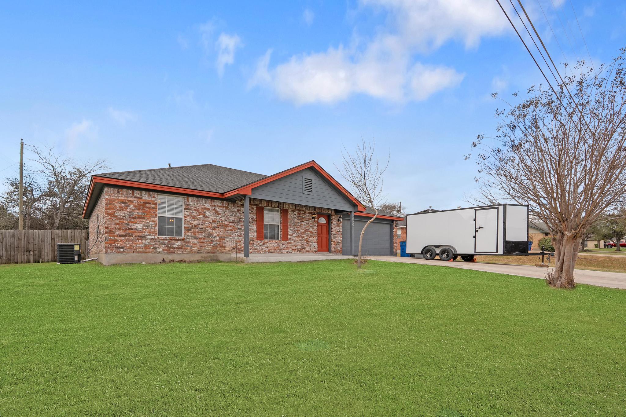 1309 Mallard Lane Taylor TX 76574