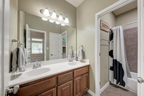 1119 Enclave Way Hutto TX 78634