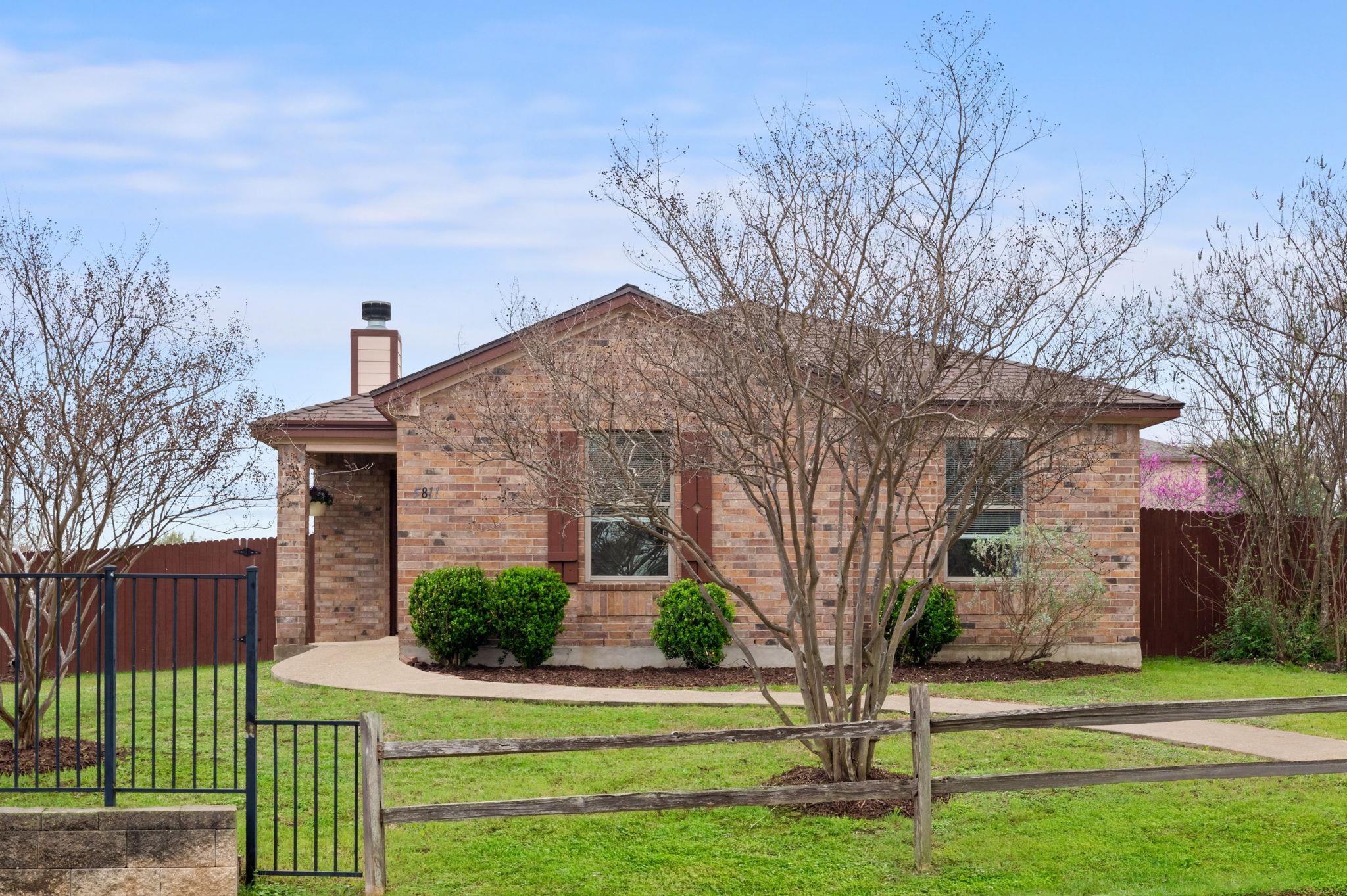 5811 Viewpoint Drive Austin TX 78744