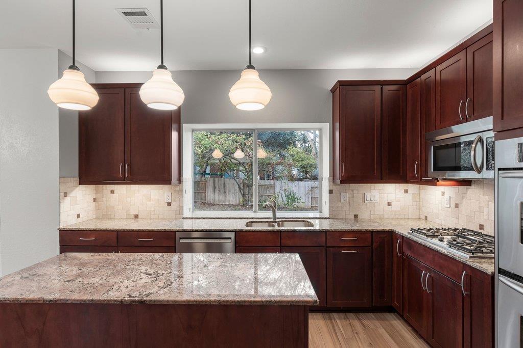 1406 Dapplegrey Lane Austin TX 78727