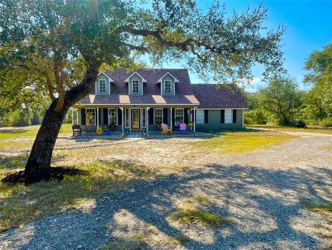 322 Whispering Woods Drive Rockport TX 78382