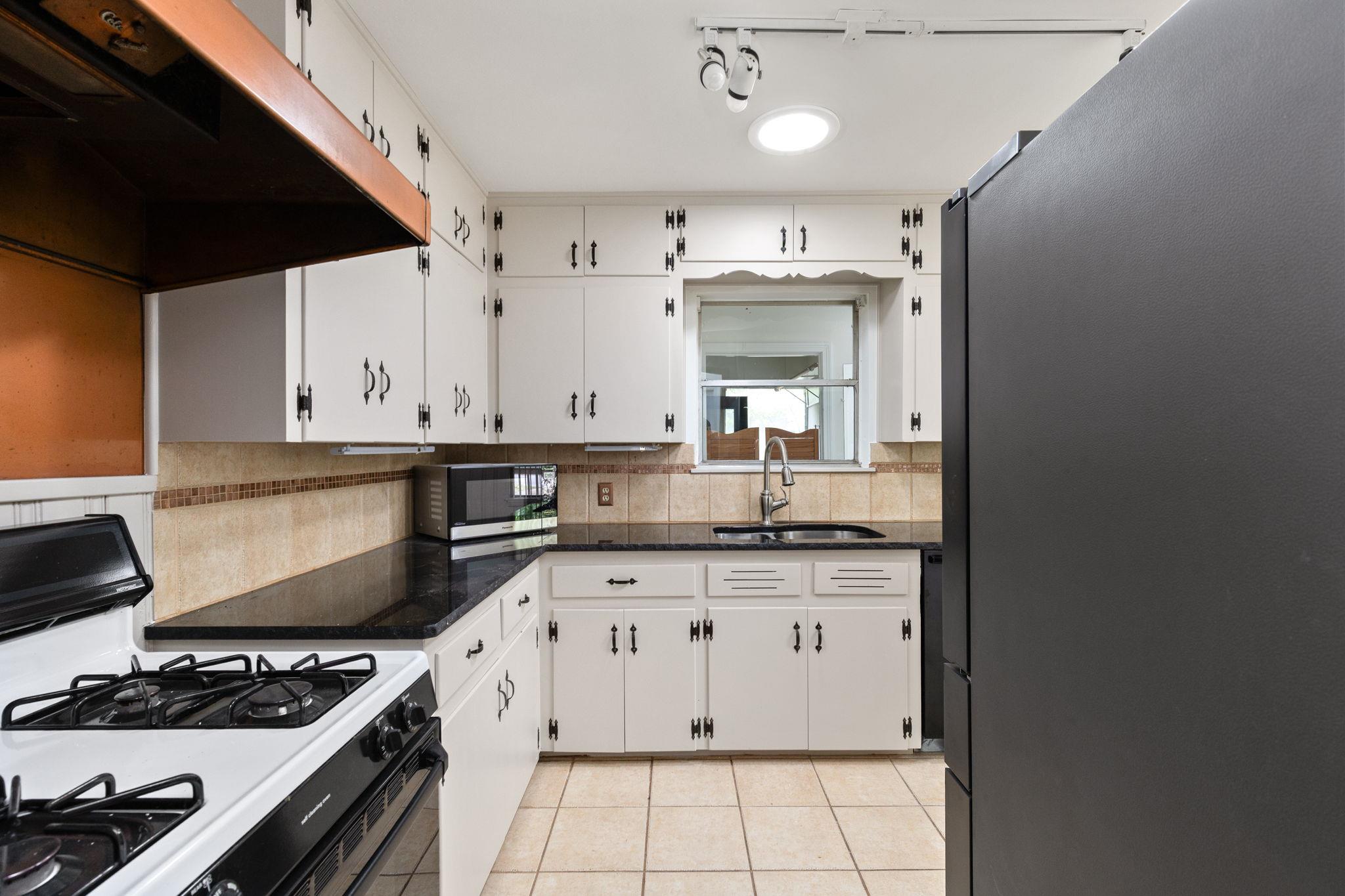 1105 Alegria Road Austin TX 78757