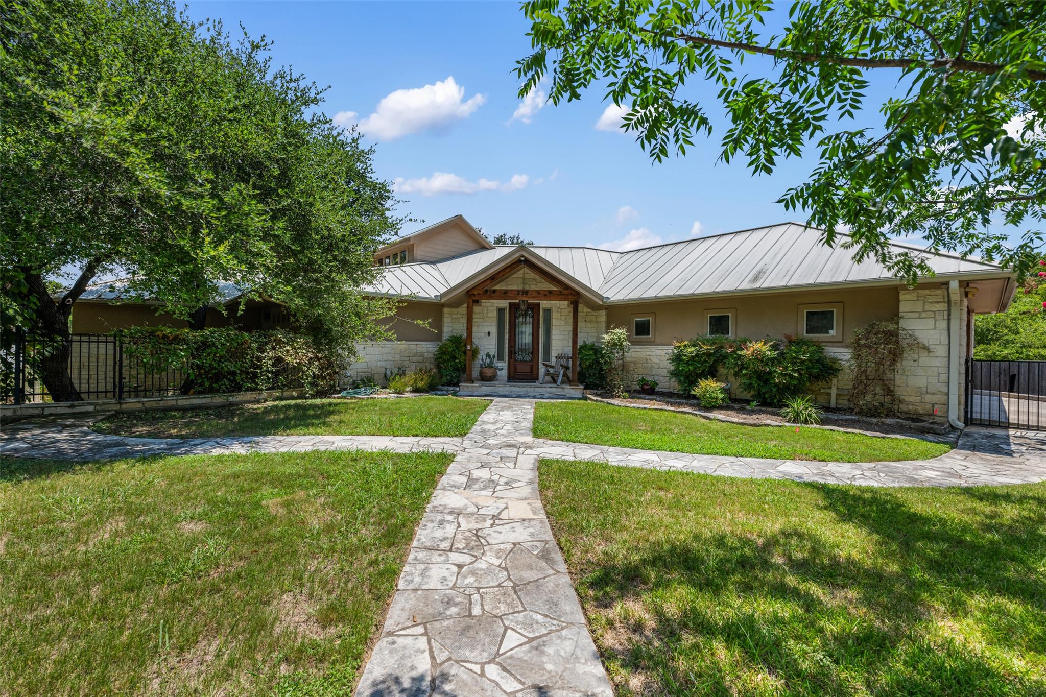 523 County Road 136a Kingsland TX 78639