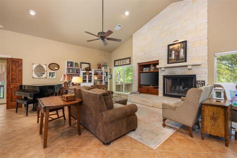 523 County Road 136a Kingsland TX 78639