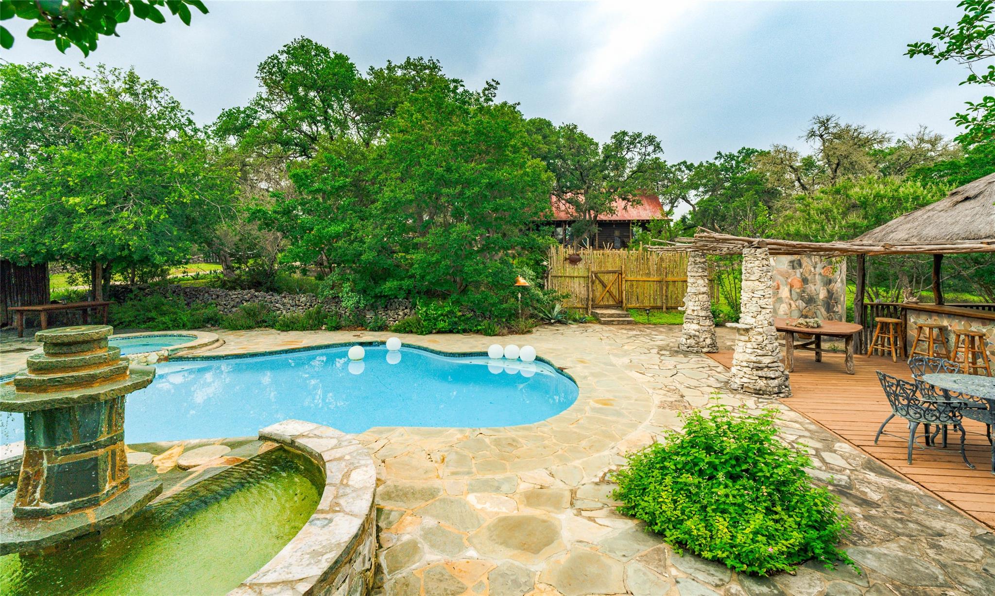 1218 Oakwood Loop Wimberley TX 78676
