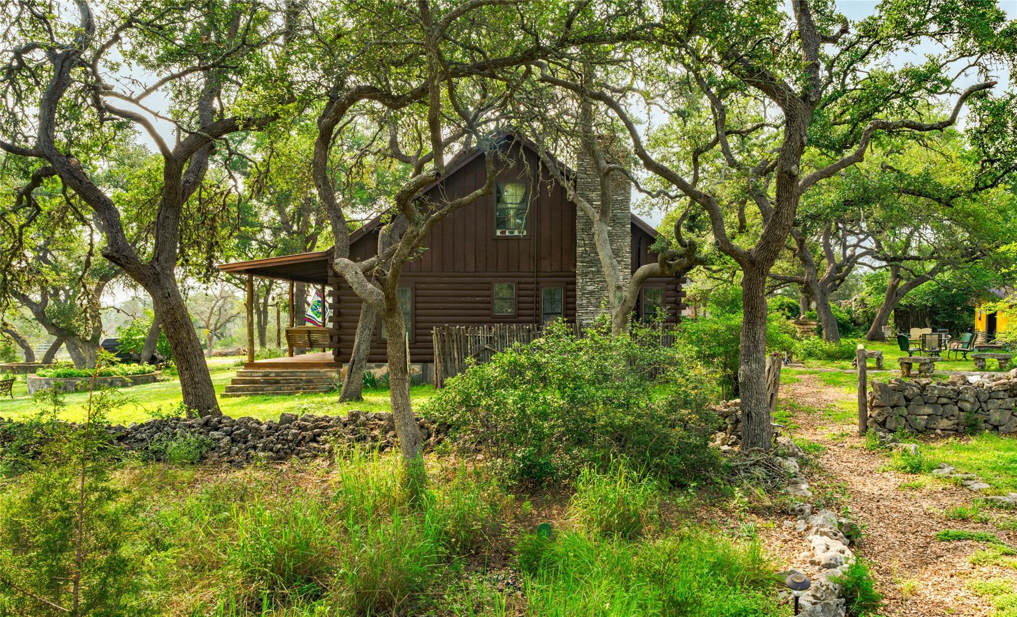 1218 Oakwood Loop Wimberley TX 78676