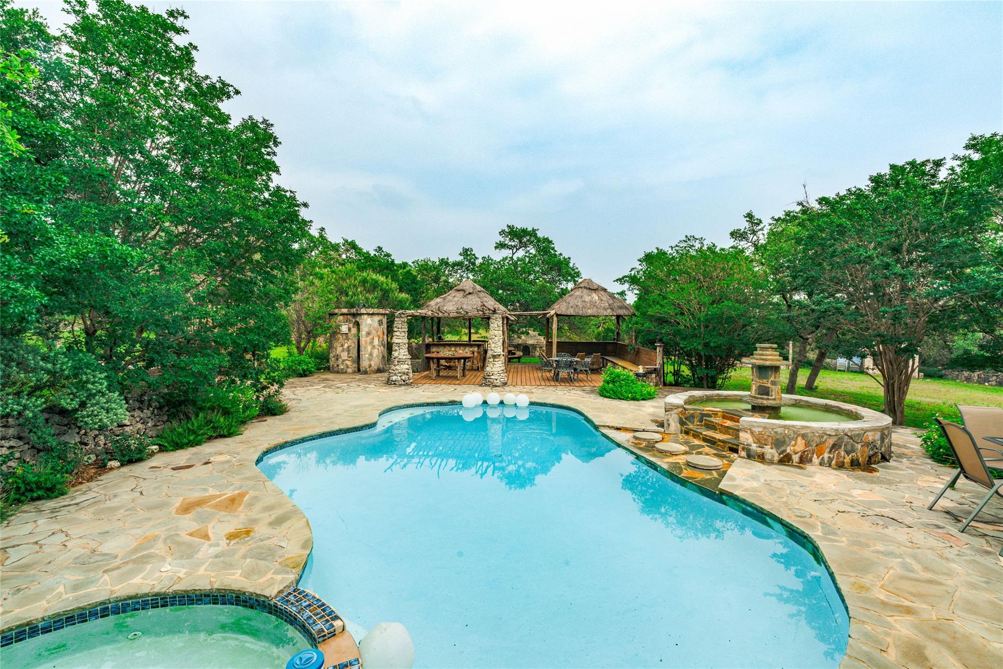 1218 Oakwood Loop Wimberley TX 78676
