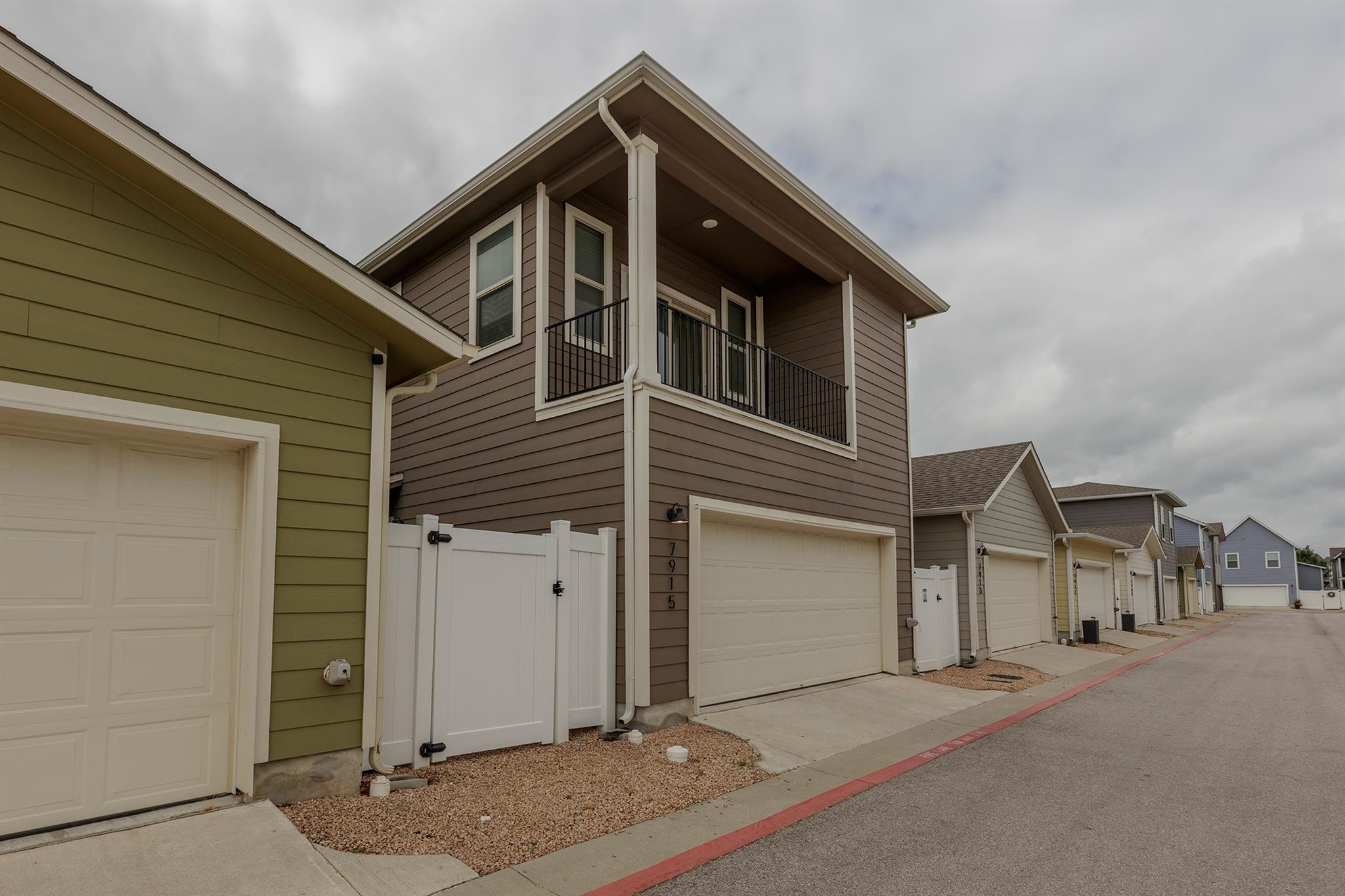 7915 Mellencamp Drive Austin TX 78744