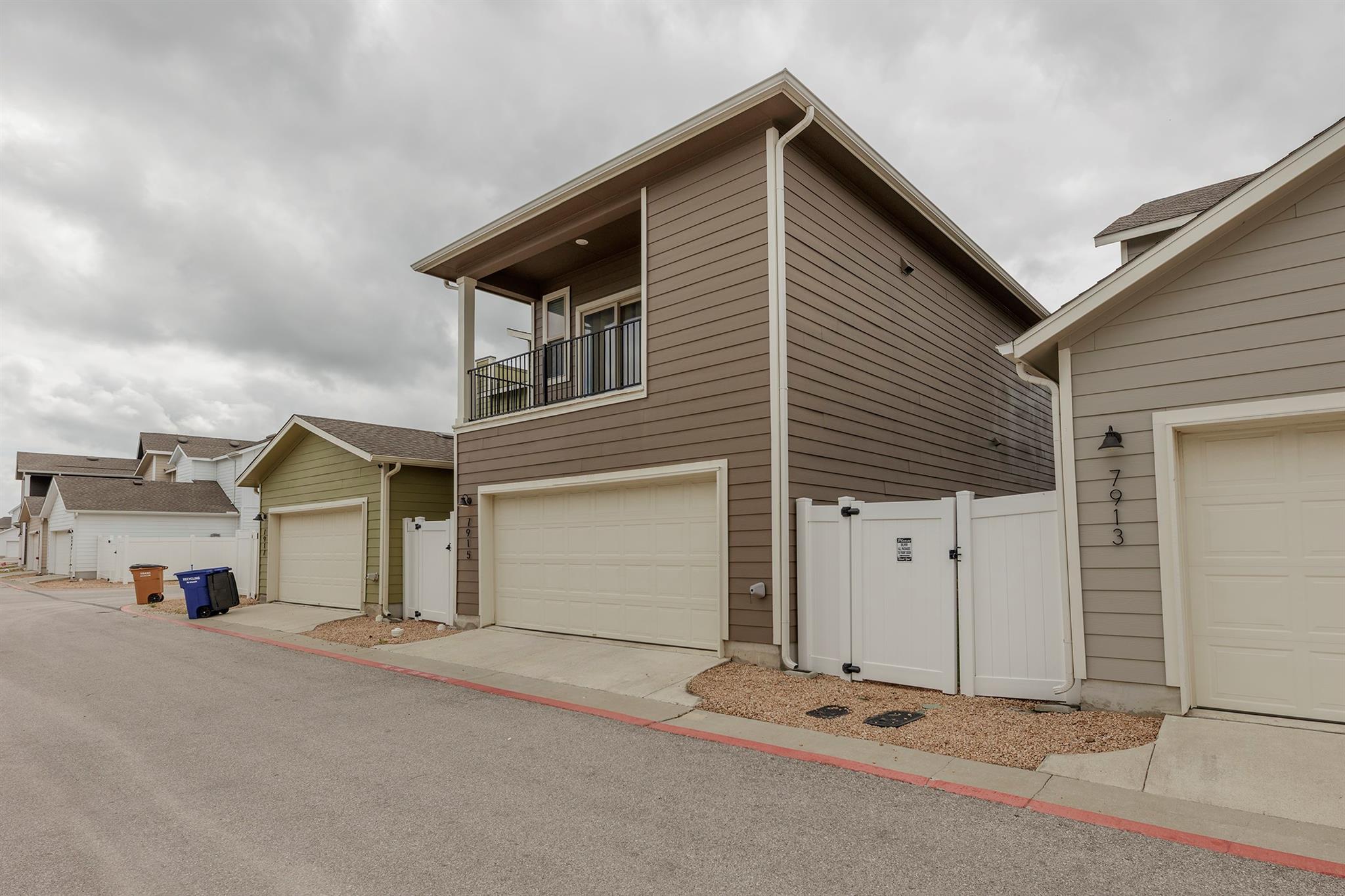 7915 Mellencamp Drive Austin TX 78744