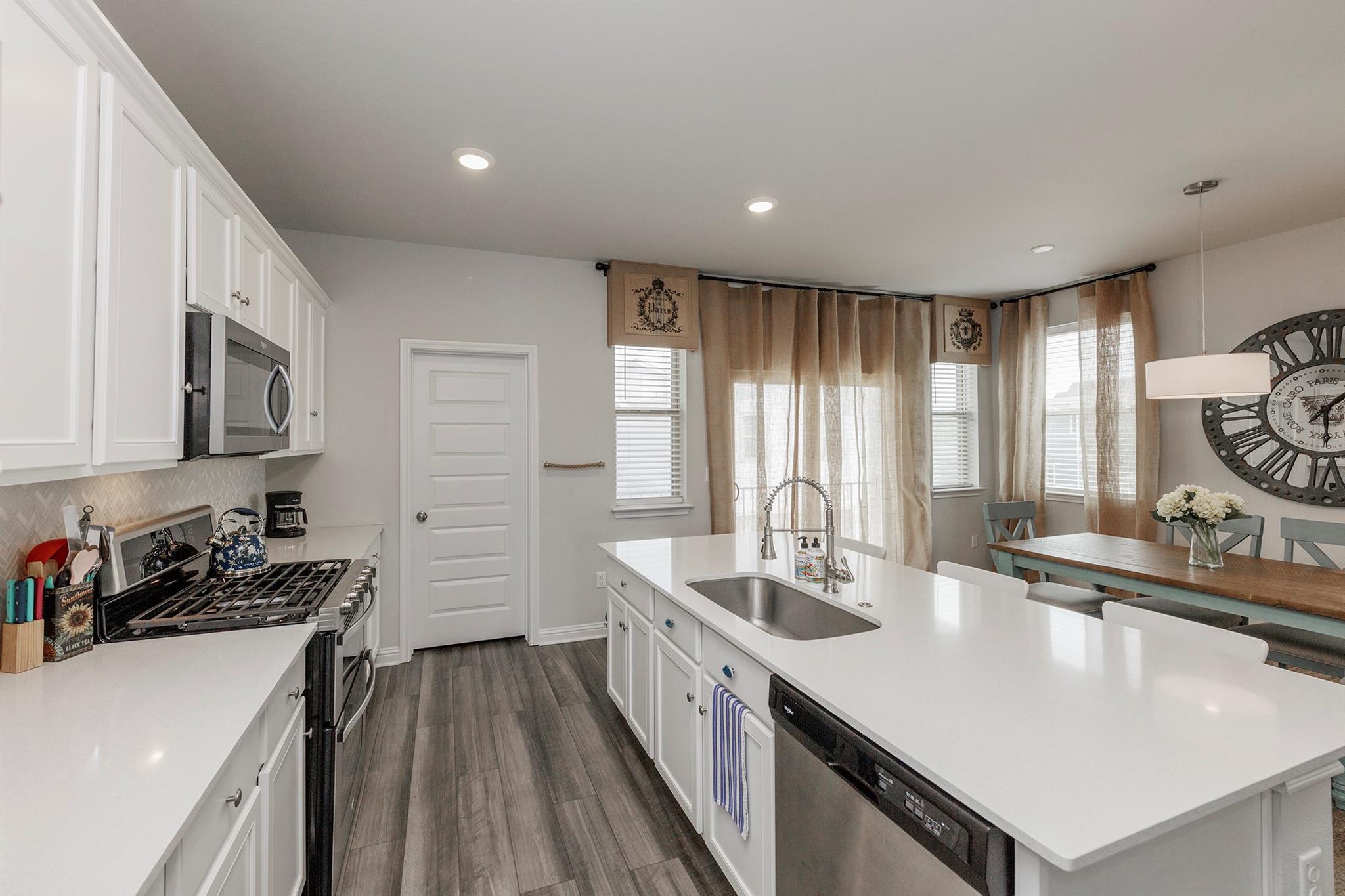 7915 Mellencamp Drive Austin TX 78744