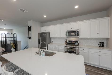 7915 Mellencamp Drive Austin TX 78744