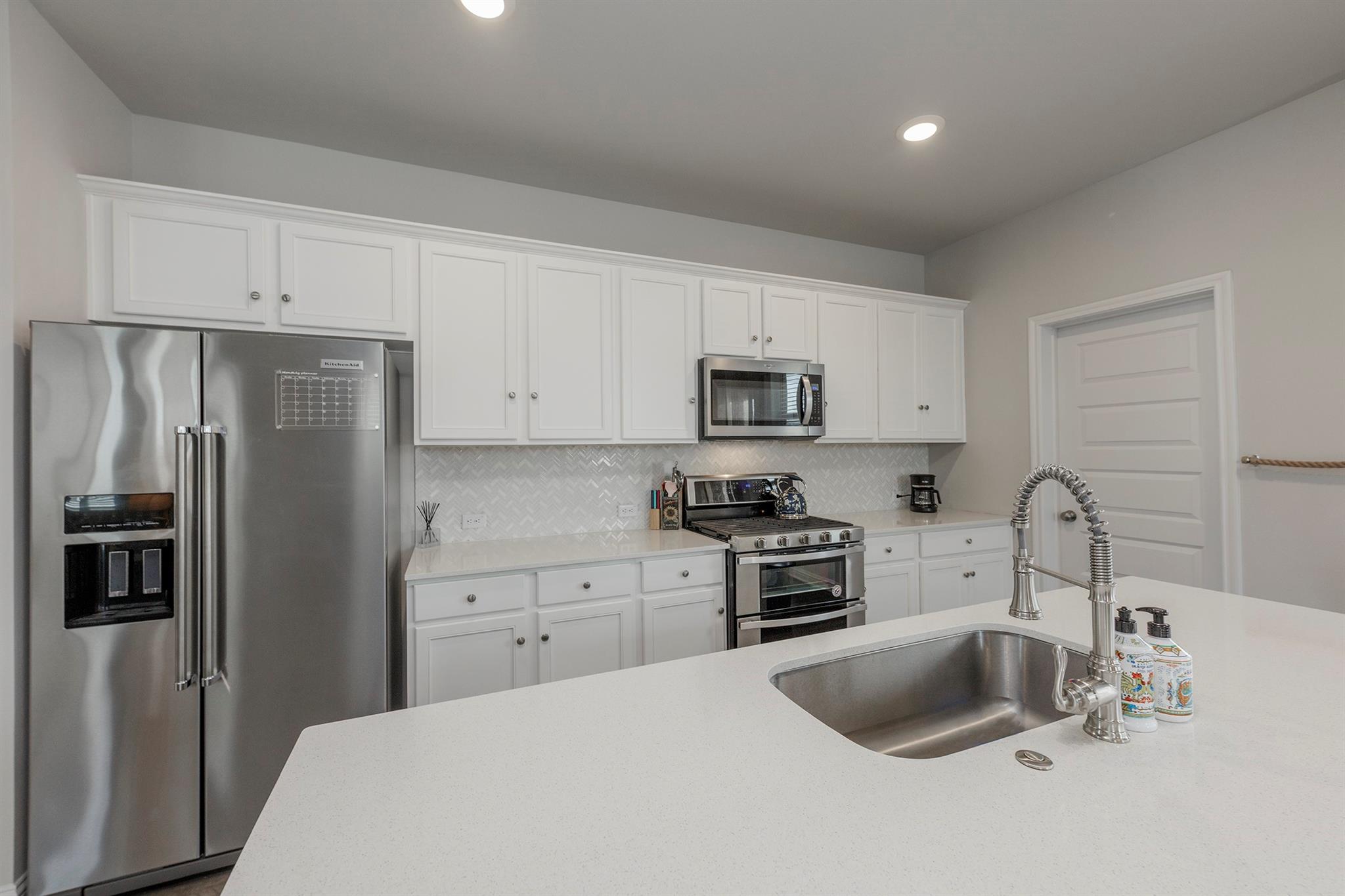7915 Mellencamp Drive Austin TX 78744