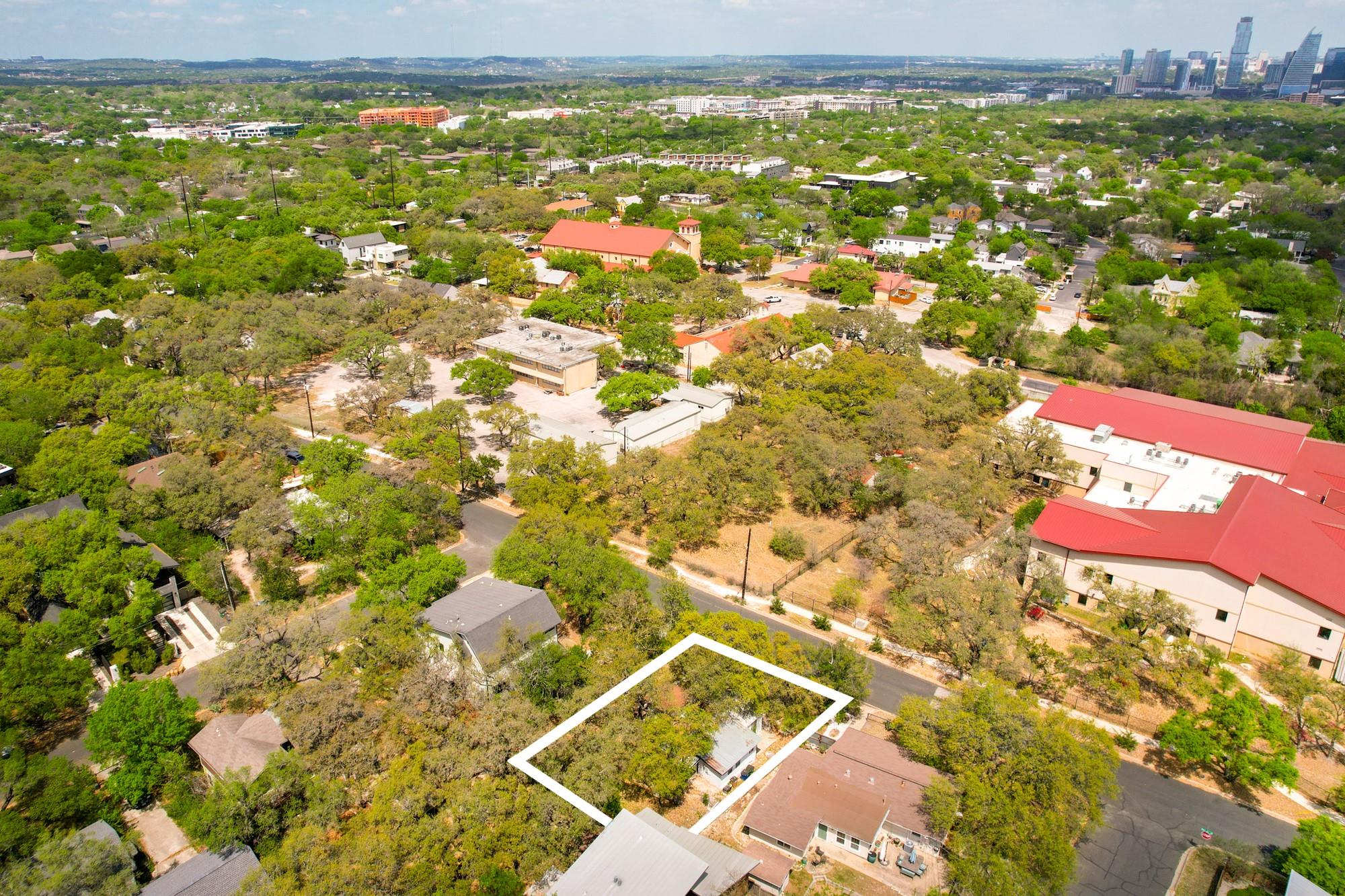 703 Herndon Lane Austin TX 78704
