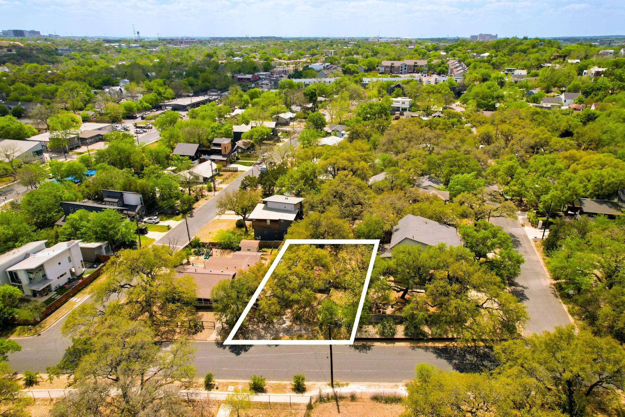 703 Herndon Lane Austin TX 78704