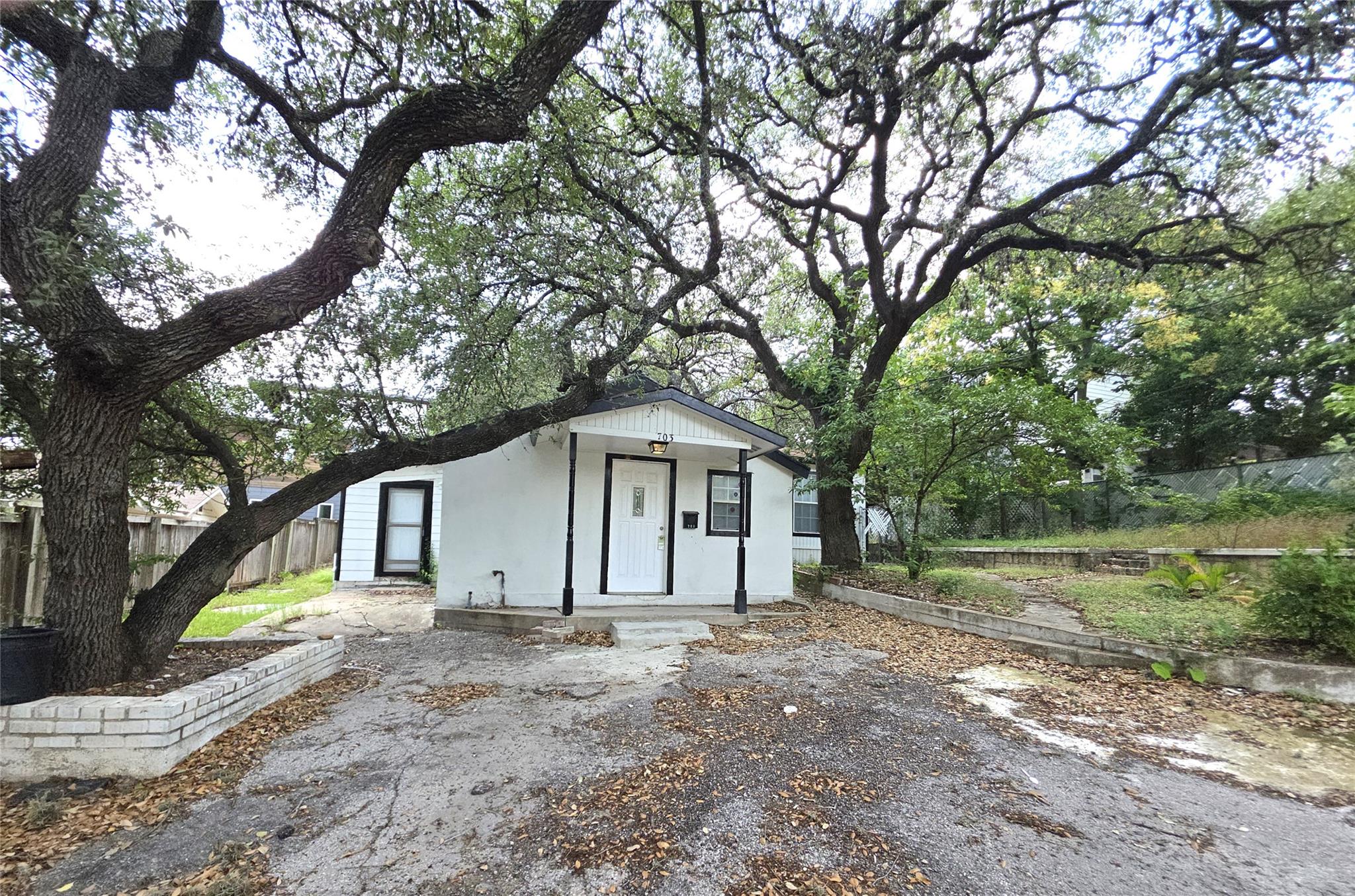 703 Herndon Lane Austin TX 78704
