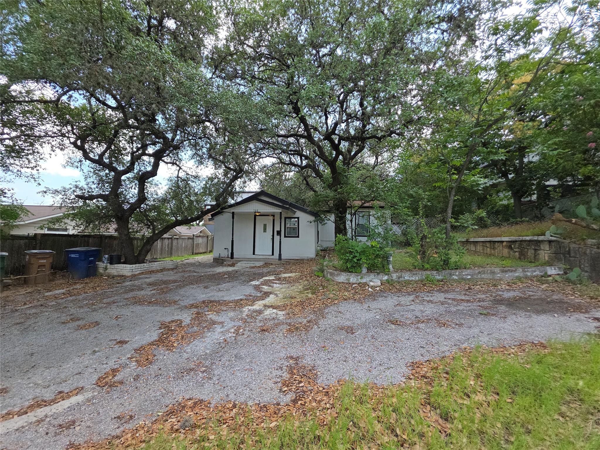 703 Herndon Lane Austin TX 78704