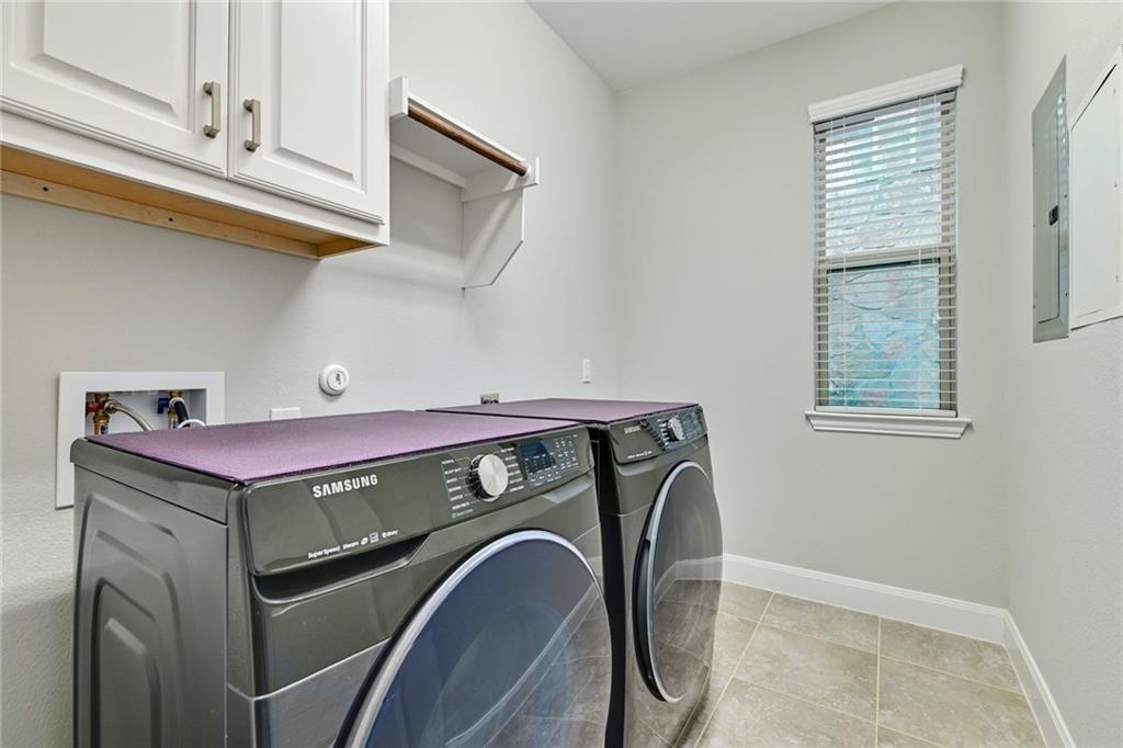 204 Maxwell Way Austin TX 78738