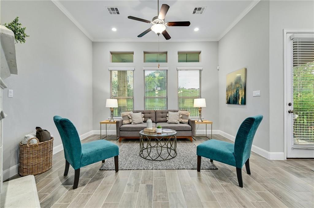 204 Maxwell Way Austin TX 78738