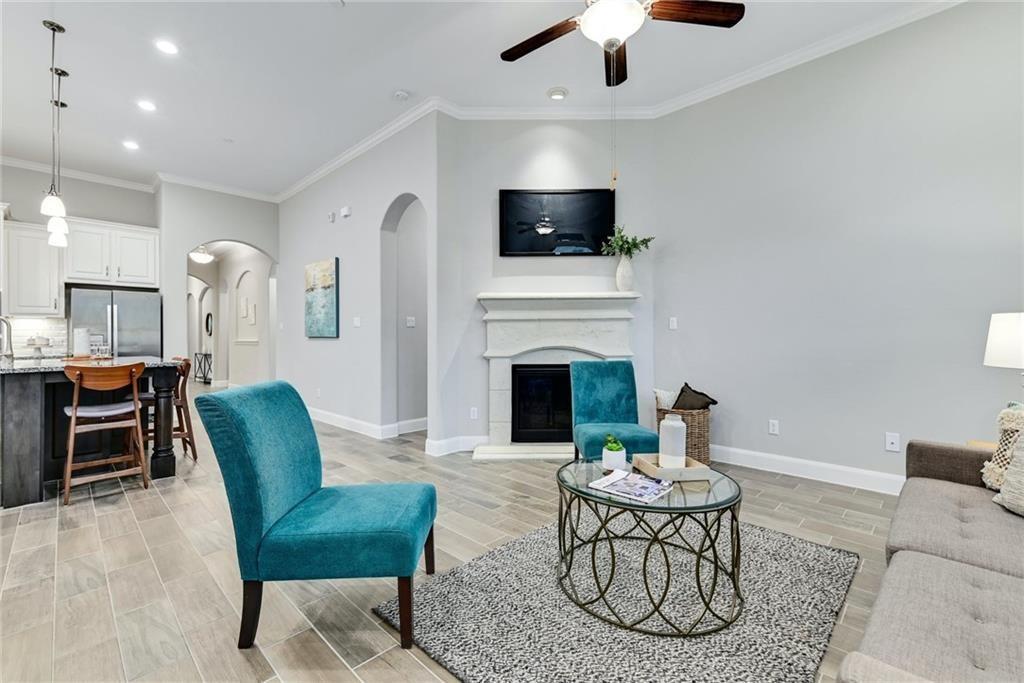 204 Maxwell Way Austin TX 78738