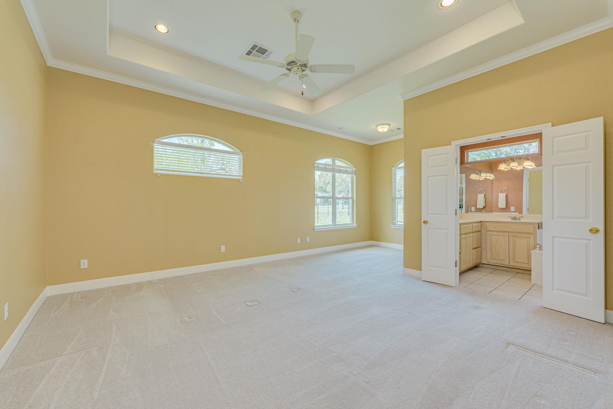 207 Flamingo Circle Highland Haven TX 78654