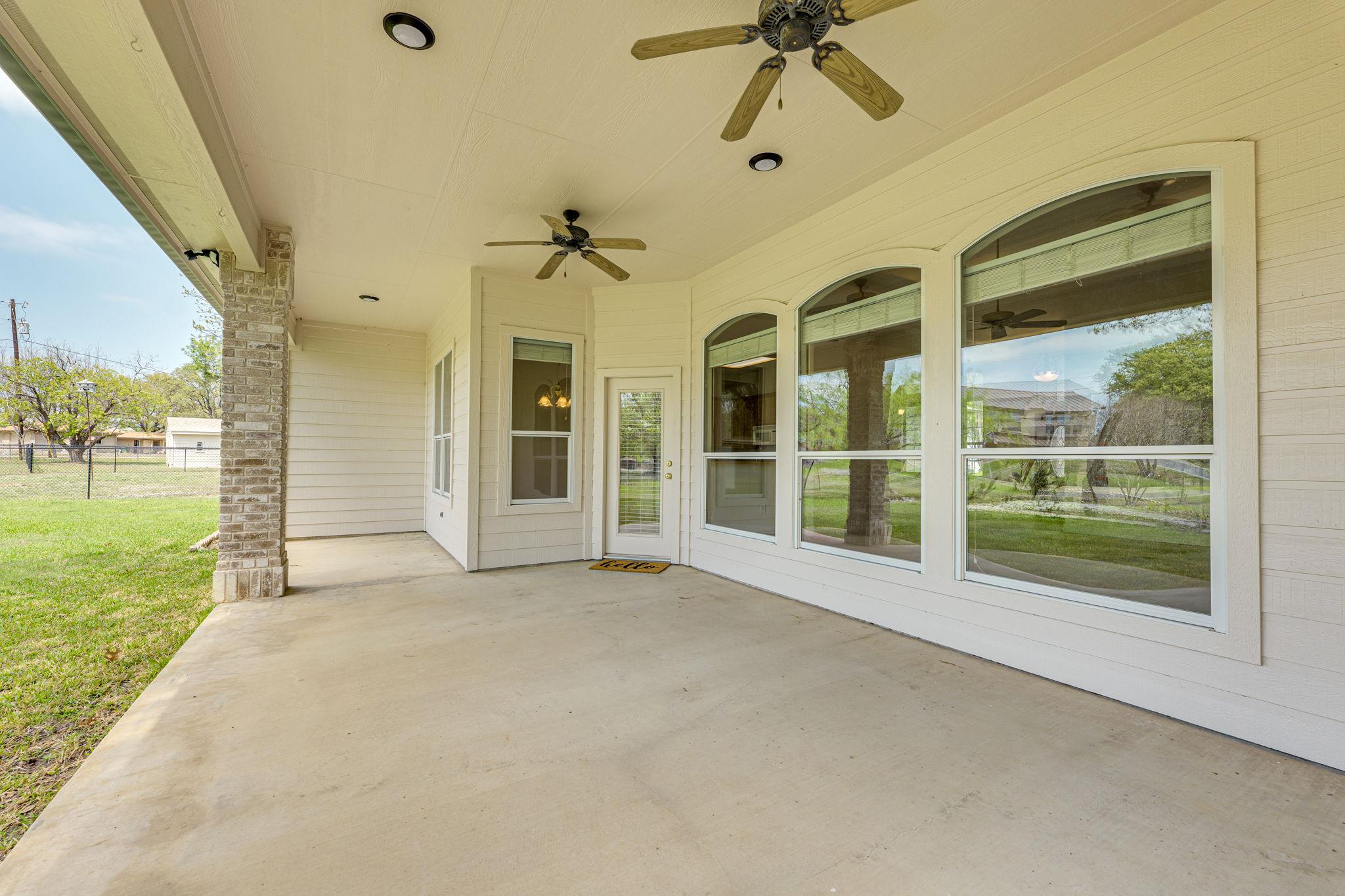 207 Flamingo Circle Highland Haven TX 78654